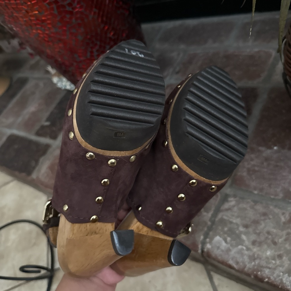 Kors Michael Kors Women’s Claudia Brown Studded High Heels Clogs Sz 8 - Picture 6 of 7